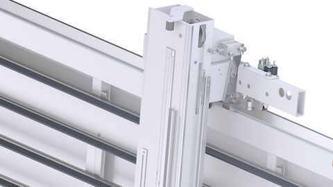 Sägebalken oben mit pneumatischer Arretierung, per Knopfdruck vom Bedienpult bedienbar. Sägebalken oben mit pneumatischer Arretierung, per Knopfdruck vom Bedienpult bedienbar.