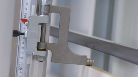 Streifenanschlag zum Schneiden von Wiederholmaßen im Horizontalschnitt. Streifenanschlag zum Schneiden von Wiederholmaßen im Horizontalschnitt.